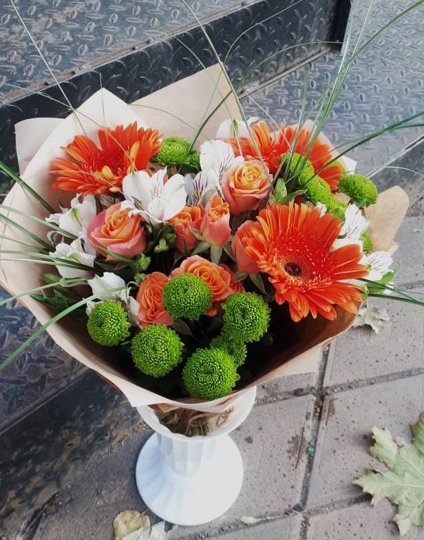 Букет цветов из: Герберы, Хризантемы, Альстромерии и Розы в Онеге