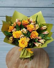 Букет цветов из:  Альстромерии и Розы в Онеге