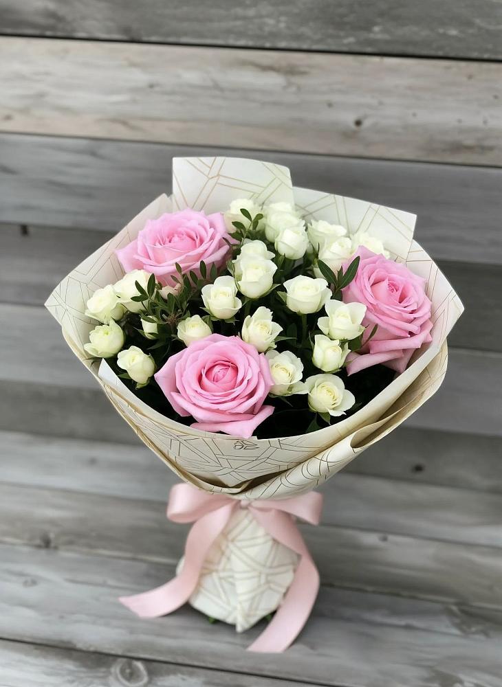 Букет цветов из: Розы в Онеге