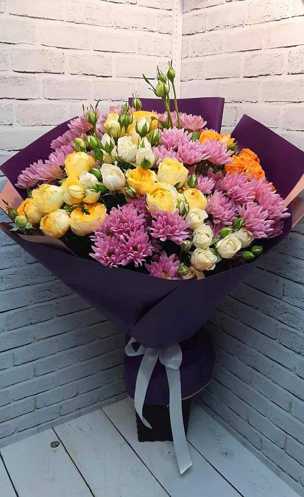 Букет цветов из: Хризантемы и Розы в Онеге