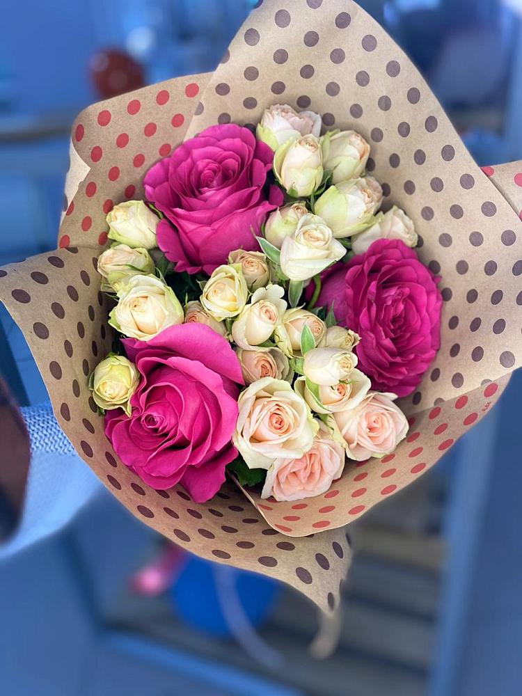 Букет цветов из: Розы в Онеге