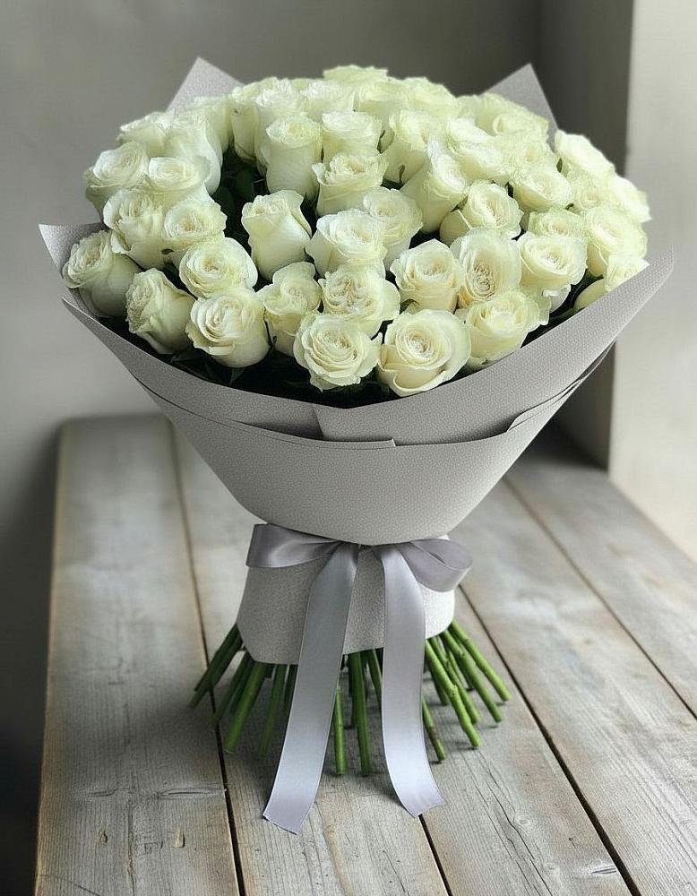 Букет 35 Белых роз в Онеге