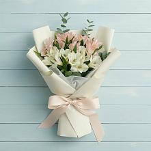 Букет цветов из:  Альстромерии #REPLACE_PRED# Онеге