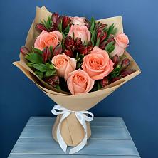 Букет цветов из:  Розы и Альстромерии в Онеге
