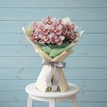 Букет цветов из:  Орхидеи и Розы в Онеге