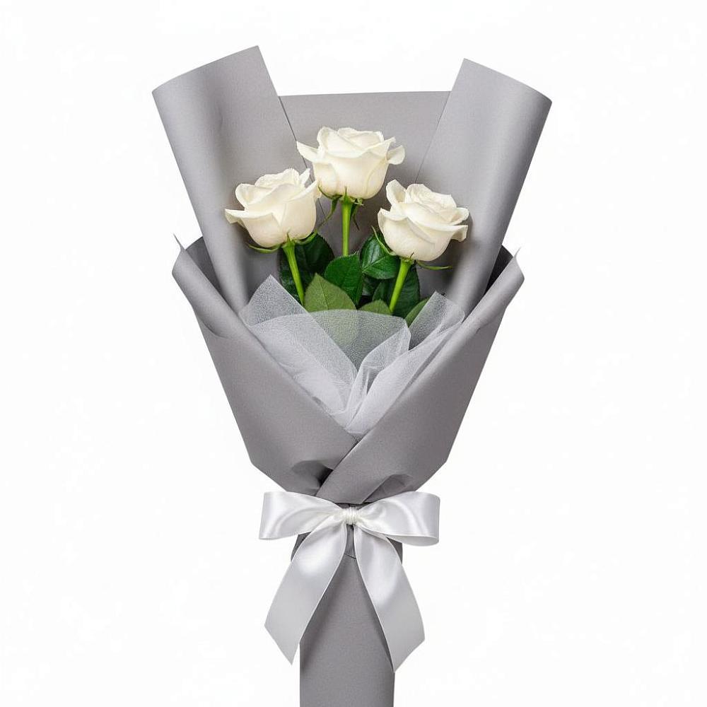 Букет 3 белые розы в Онеге