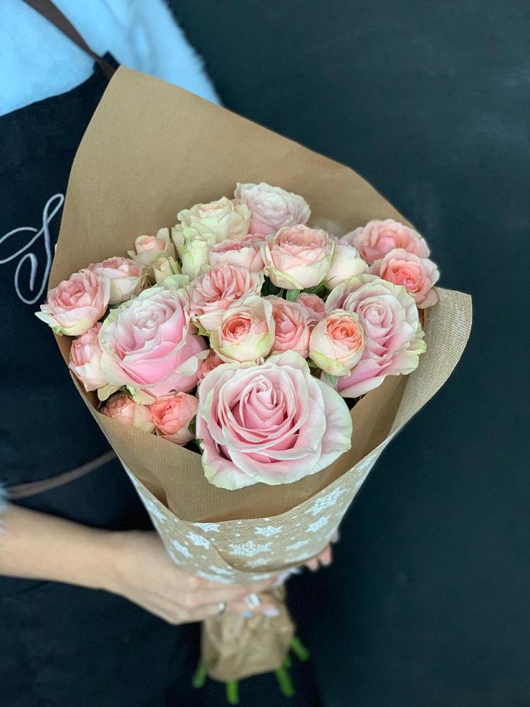 Букет цветов из: Хризантемы и Розы в Онеге