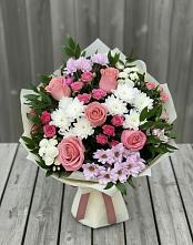 Букет цветов из:  Альстромерии, Гвоздики, Розы и Хризантемы в Онеге