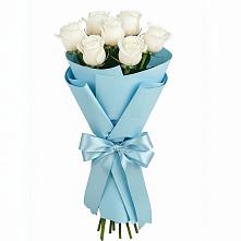 Букет 7 белых роз Проуд в Онеге