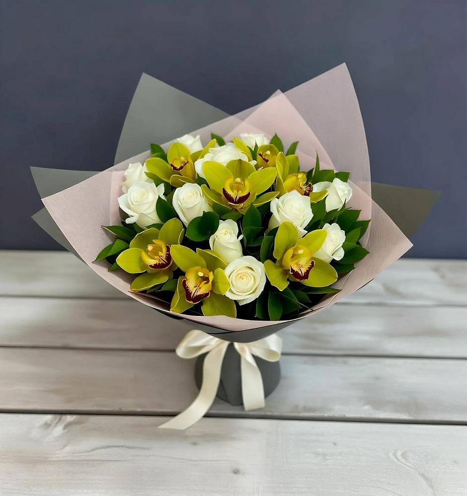 Букет цветов из: Орхидеи и Розы в Онеге