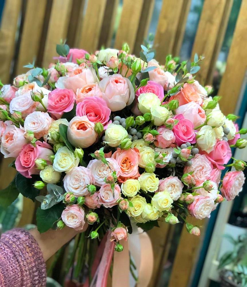 Букет цветов из: Розы в Онеге