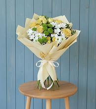 Букет цветов из:  Хризантемы и Розы в Онеге